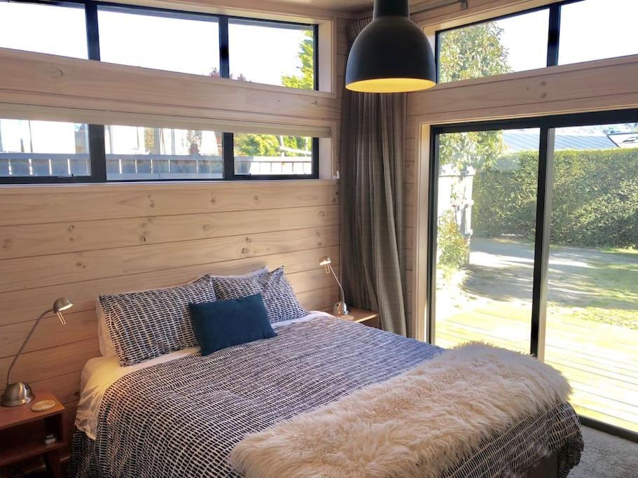 Modern Kowhai Cottage Wanaka Eksteriør billede